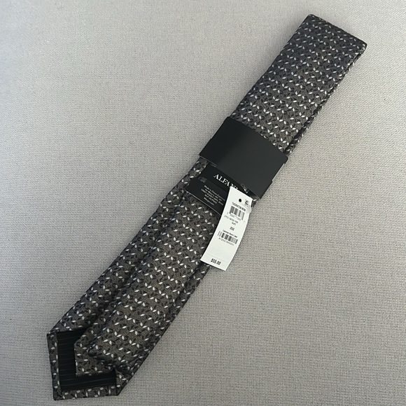 ALFANI Thornton Mini Neck Tie in Taupe, Style 1AFC22-1039 New w/Tag - Picture 4 of 8